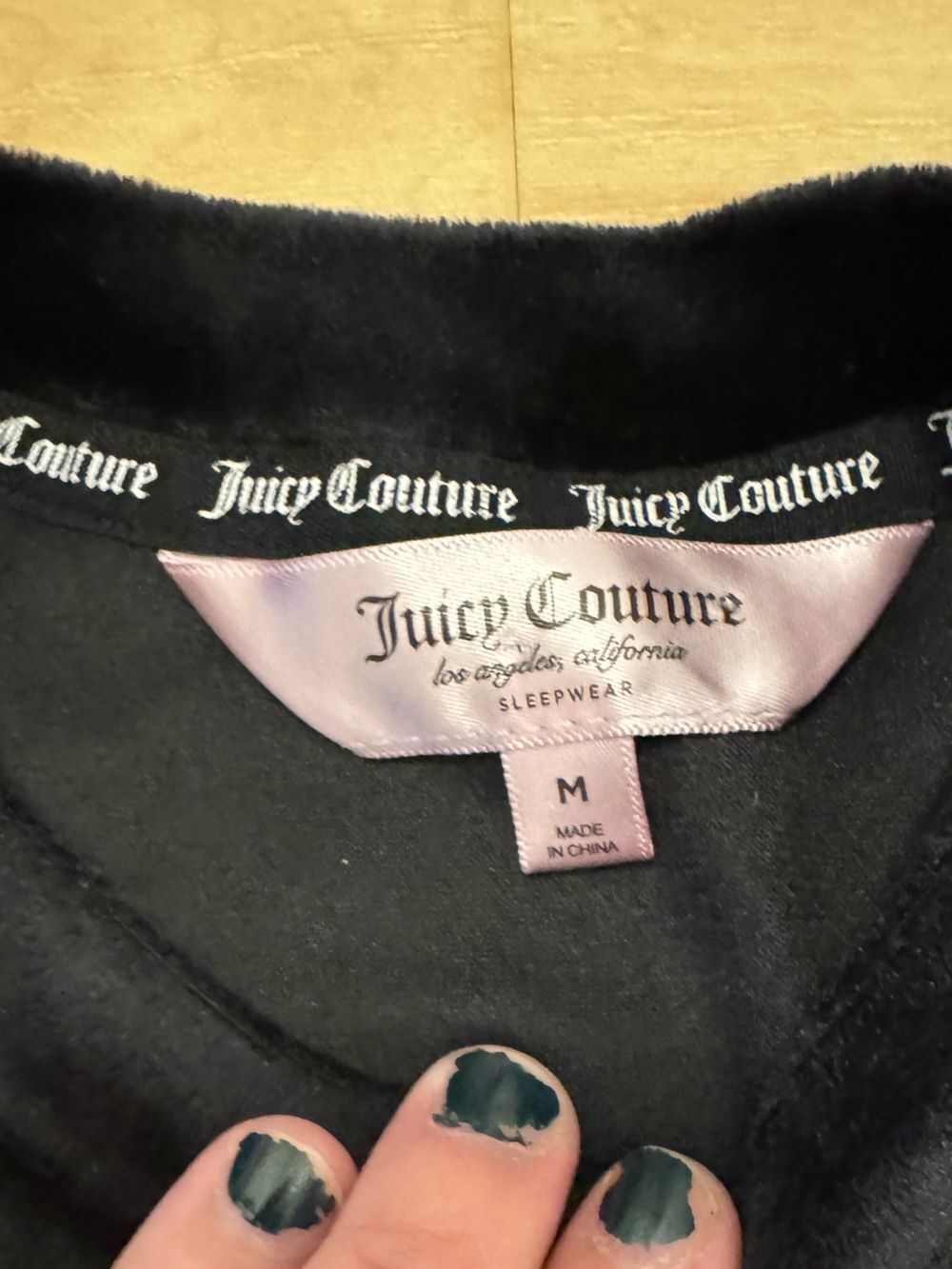 Juicy Couture Logo Crystal Black Velour Crop Top Bejweled Medium Sleep - Picture 3 of 4